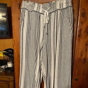 Linen Capri pants